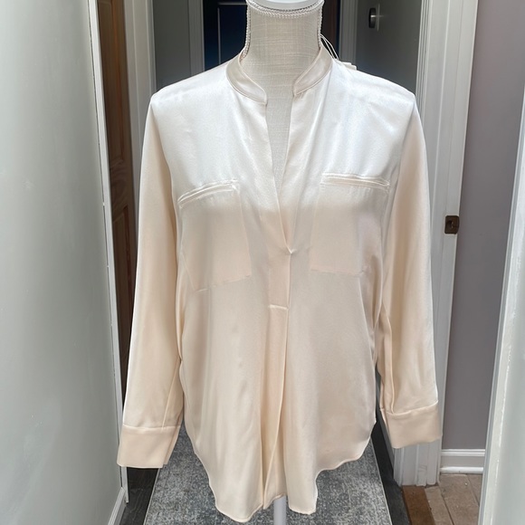 Vince silk blouse palest hint of pink in the cream - Picture 1 of 4